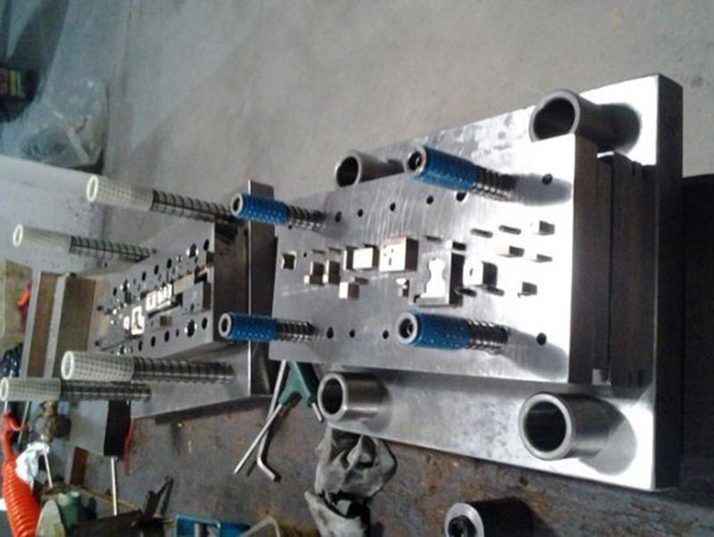 马关模具制造-12