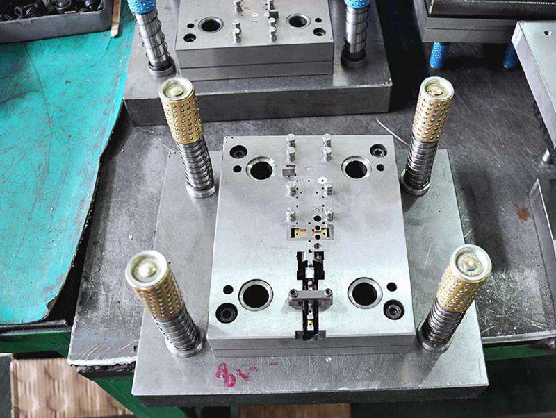 马关模具制造-01